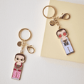 Load image into Gallery viewer, Sketch.inc Keychain - Elton in white outfit H 6 cm