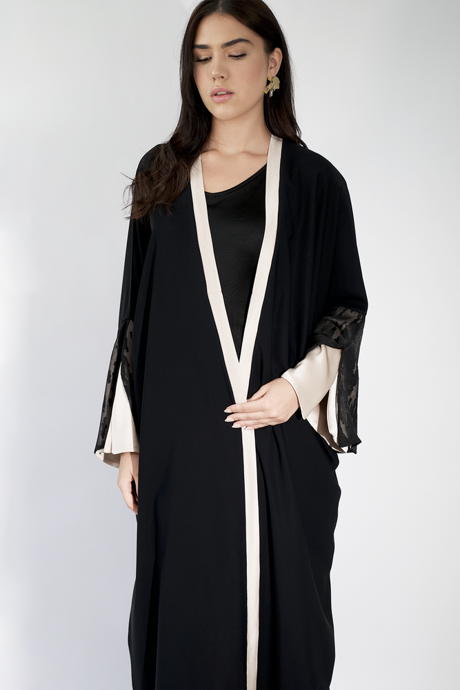 Briolette abaya Black Crepe with silk
