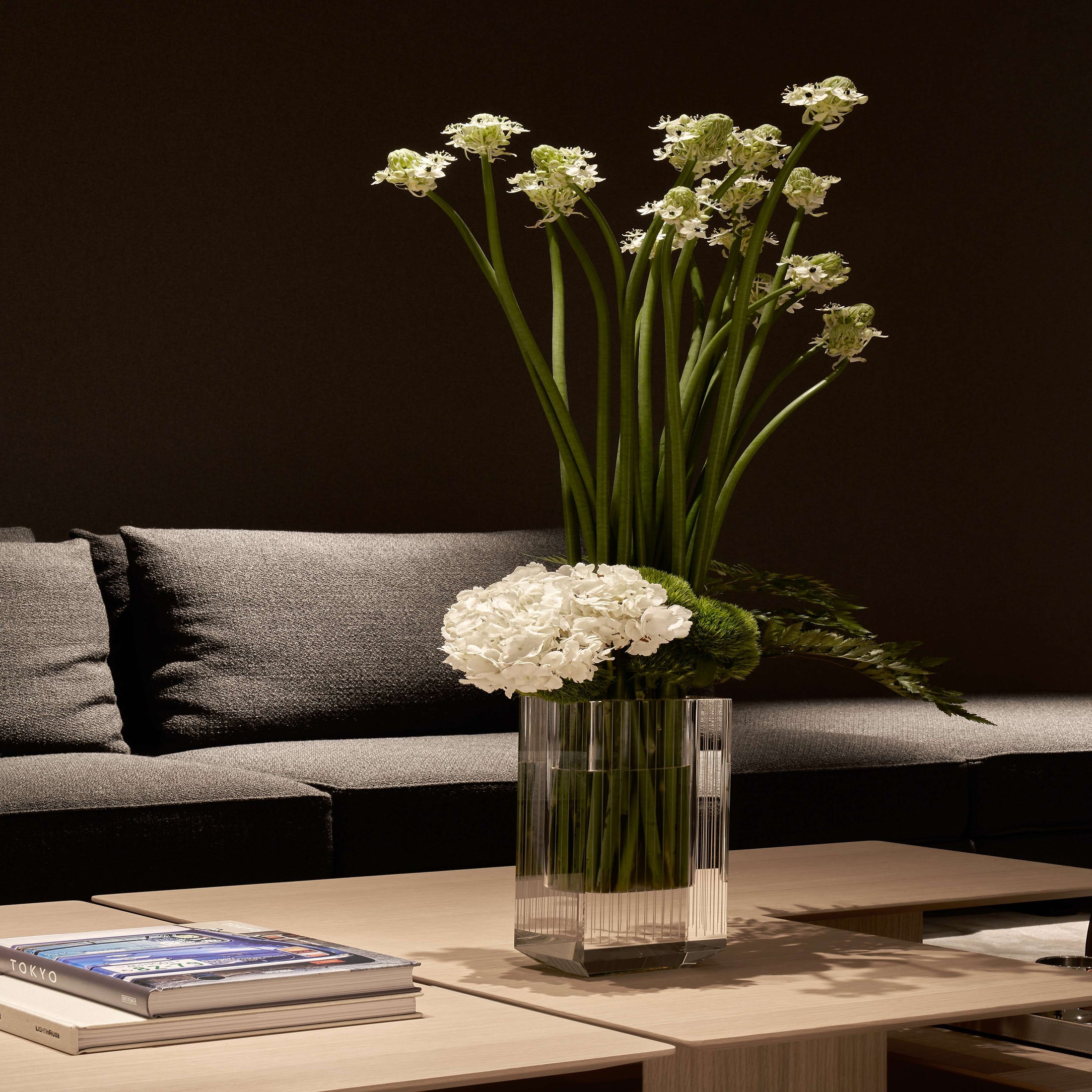 XUYU K9 Crystal Cubic Vase-Tall