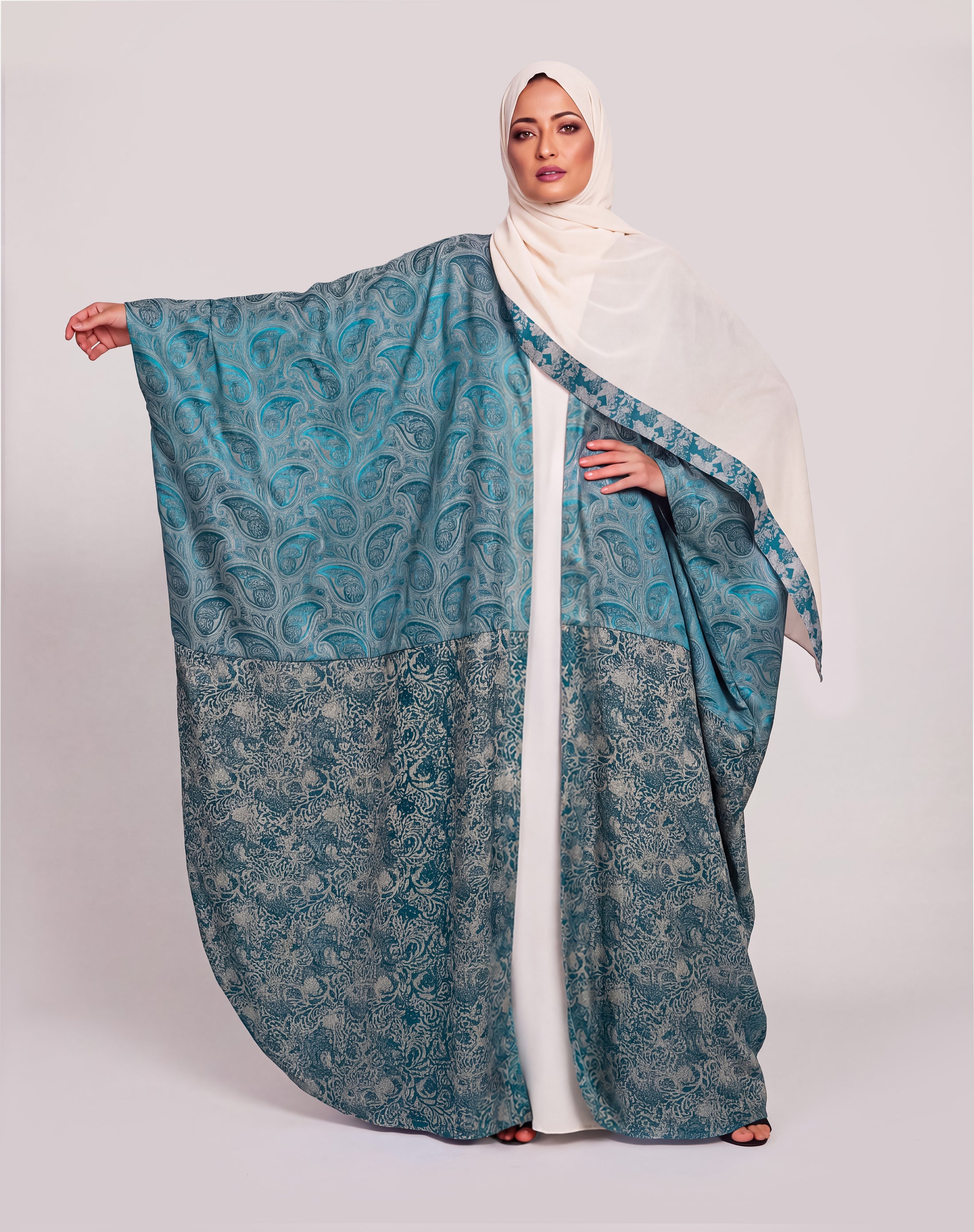 Summer Abaya Turquoise Damask design