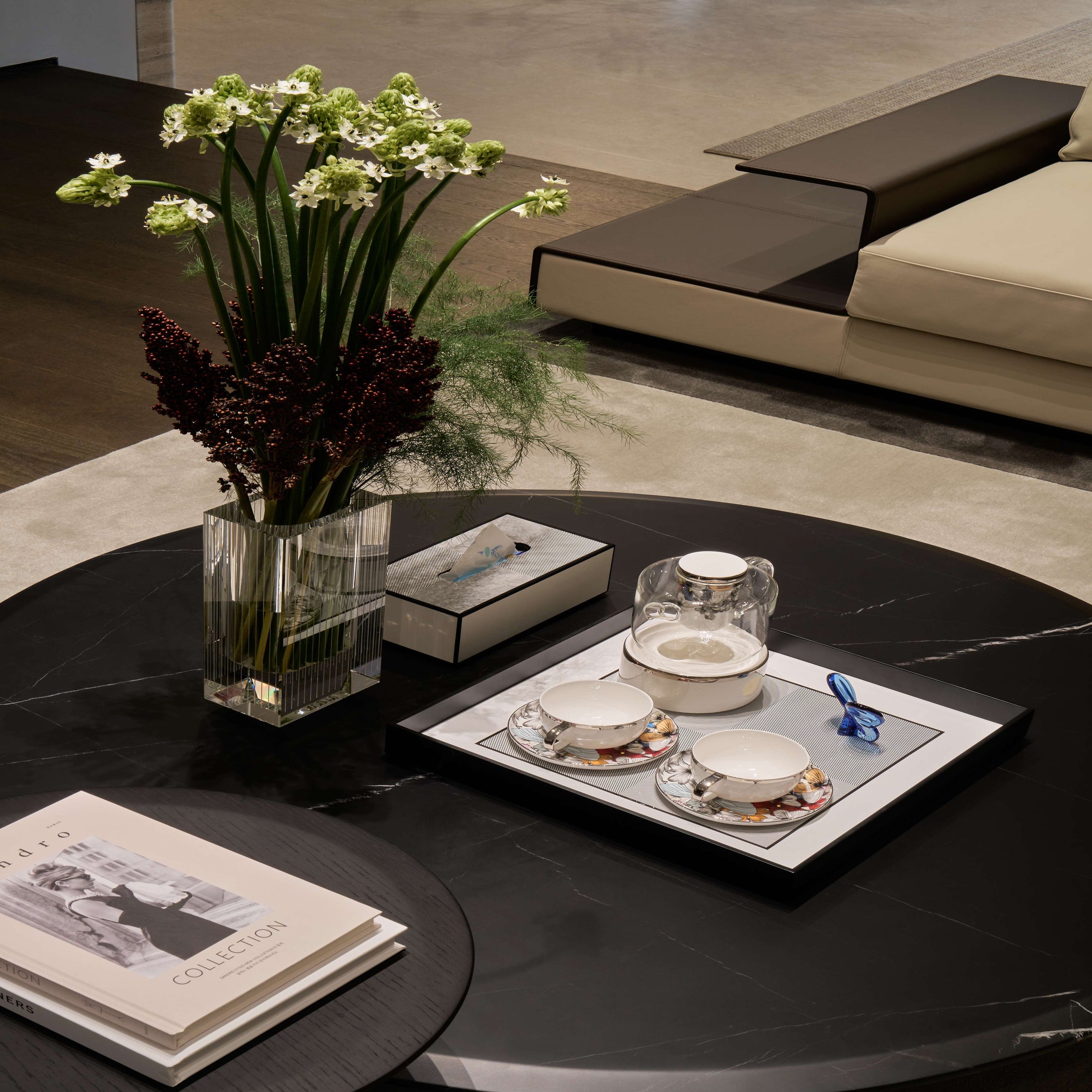 Optical Art Lacquered Square Tray-L