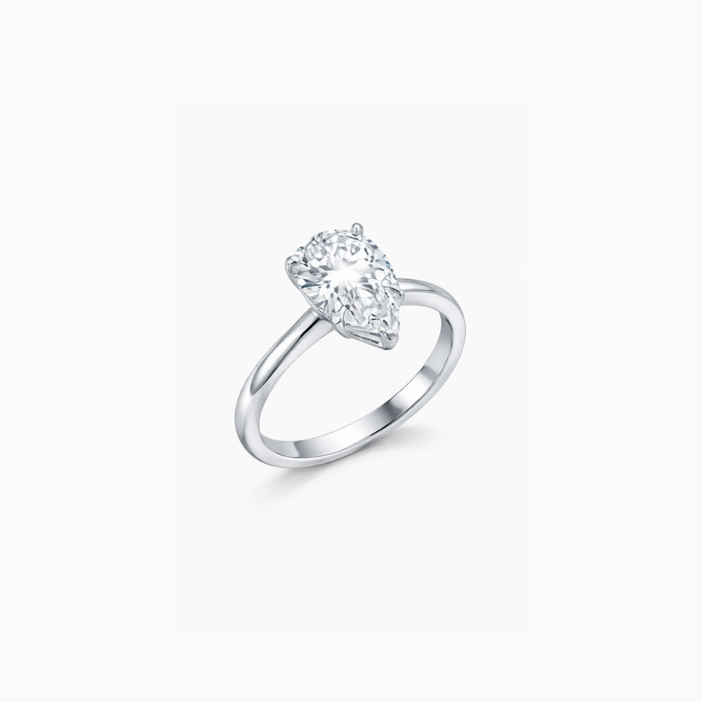 18K Gold Ring - Emerald Cut 5.03 Carat lab grown diamond - Total Weight - 3.22g