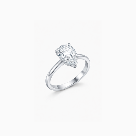 18K Gold Ring - Emerald Cut 5.03 Carat lab grown diamond - Total Weight - 3.22g