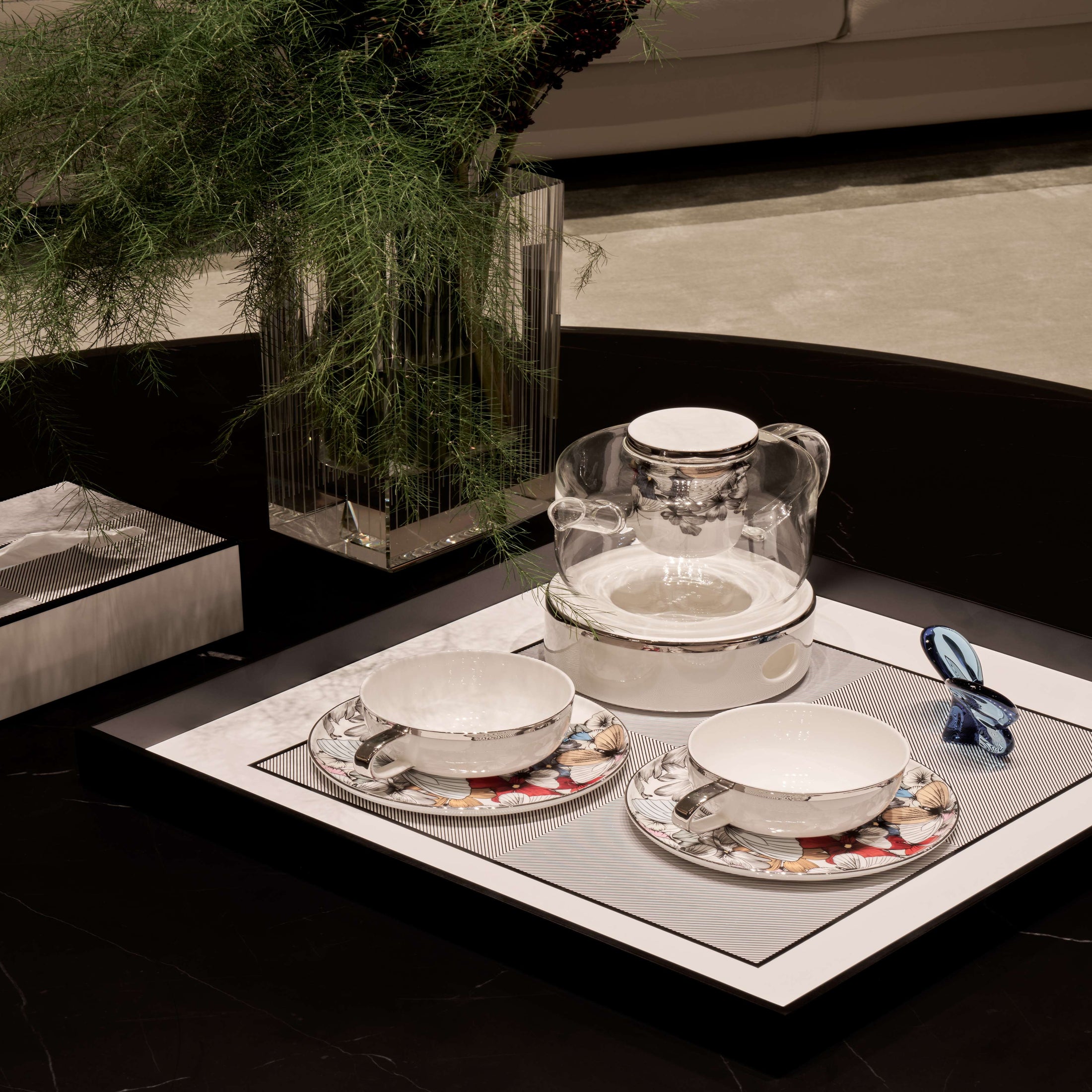 Optical Art Lacquered Square Tray-L