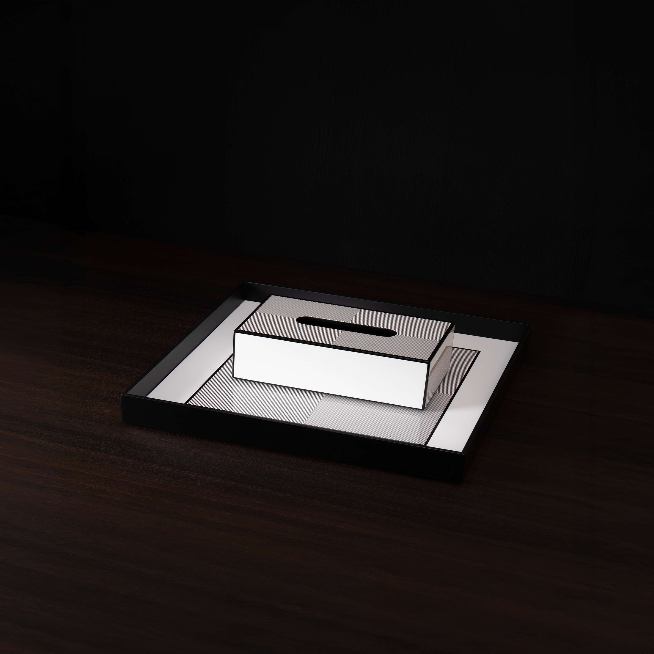 Optical Art Lacquered Square Tray-L
