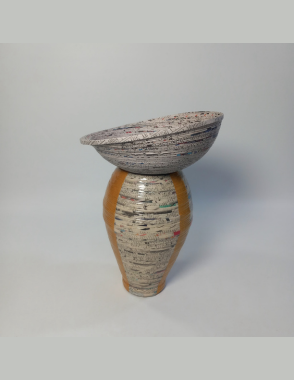 ANAMIL Traditional Vase 
 Gold