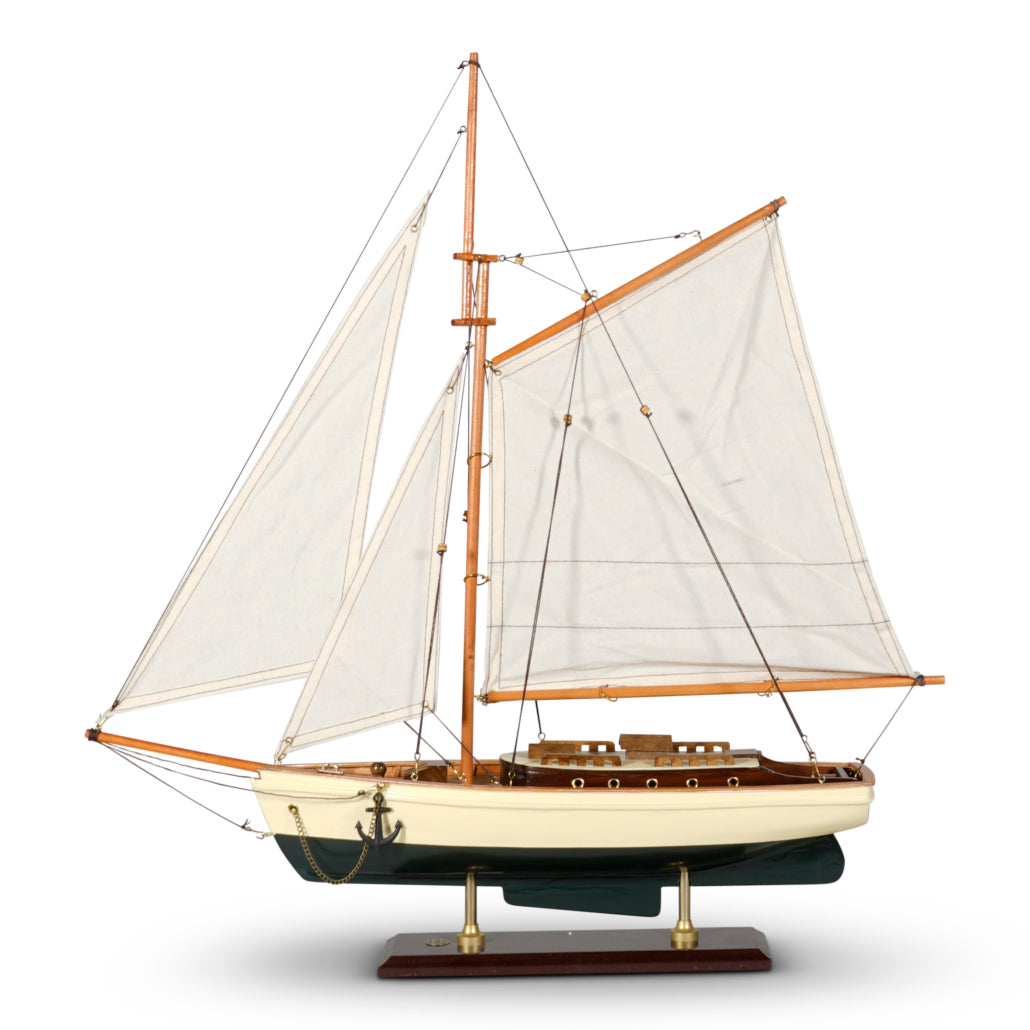 1930s Classic Yacht Small