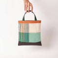 تحميل الصورة إلى عارض المعرض، حقيبة شارلوت (Charlotte Tote)
