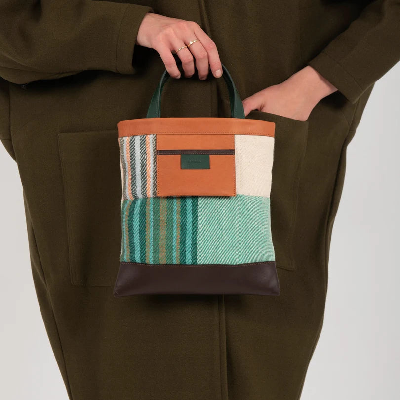 حقيبة شارلوت (Charlotte Tote)