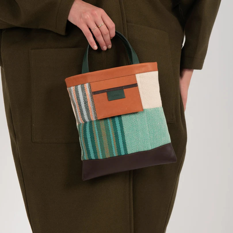 حقيبة شارلوت (Charlotte Tote)