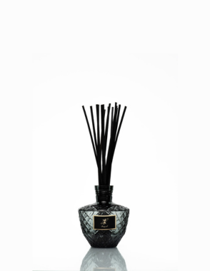 FAHDA ESSENCE August Diffuser 250ml fragrance notes patchouli oud saffron leather raspberry sandalwood ber