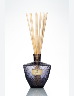 Seventeen Diffusser 2500ml fragrance notes jasmine cardamom cloves peppercorn cashmeran