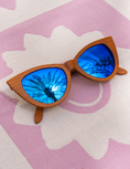 Load image into Gallery viewer, MAY.OH Feline Blue Floating Sunglasses
