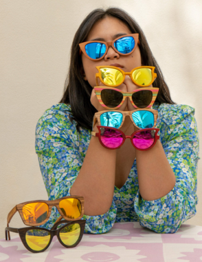 MAY.OH Feline Blue Floating Sunglasses