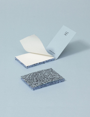 دفتر ملاحظات A7 من MUY STATIONERY، غلاف ناعم أزرق، رش رش