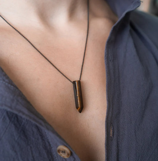 LINDEZA Tigers eye point necklace