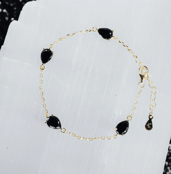 Black onyx teardrop bracelet