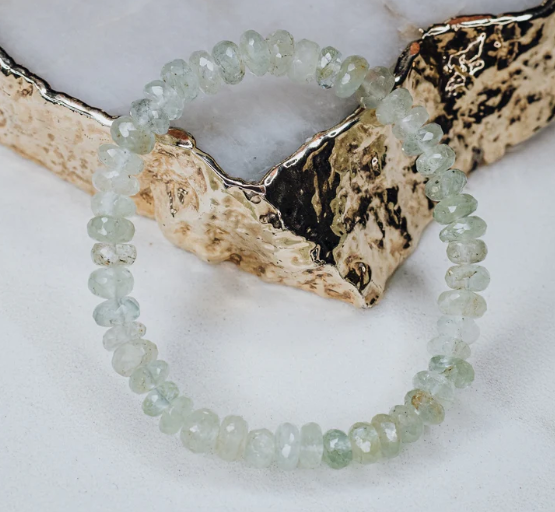 Aquamarine faceted bracelet