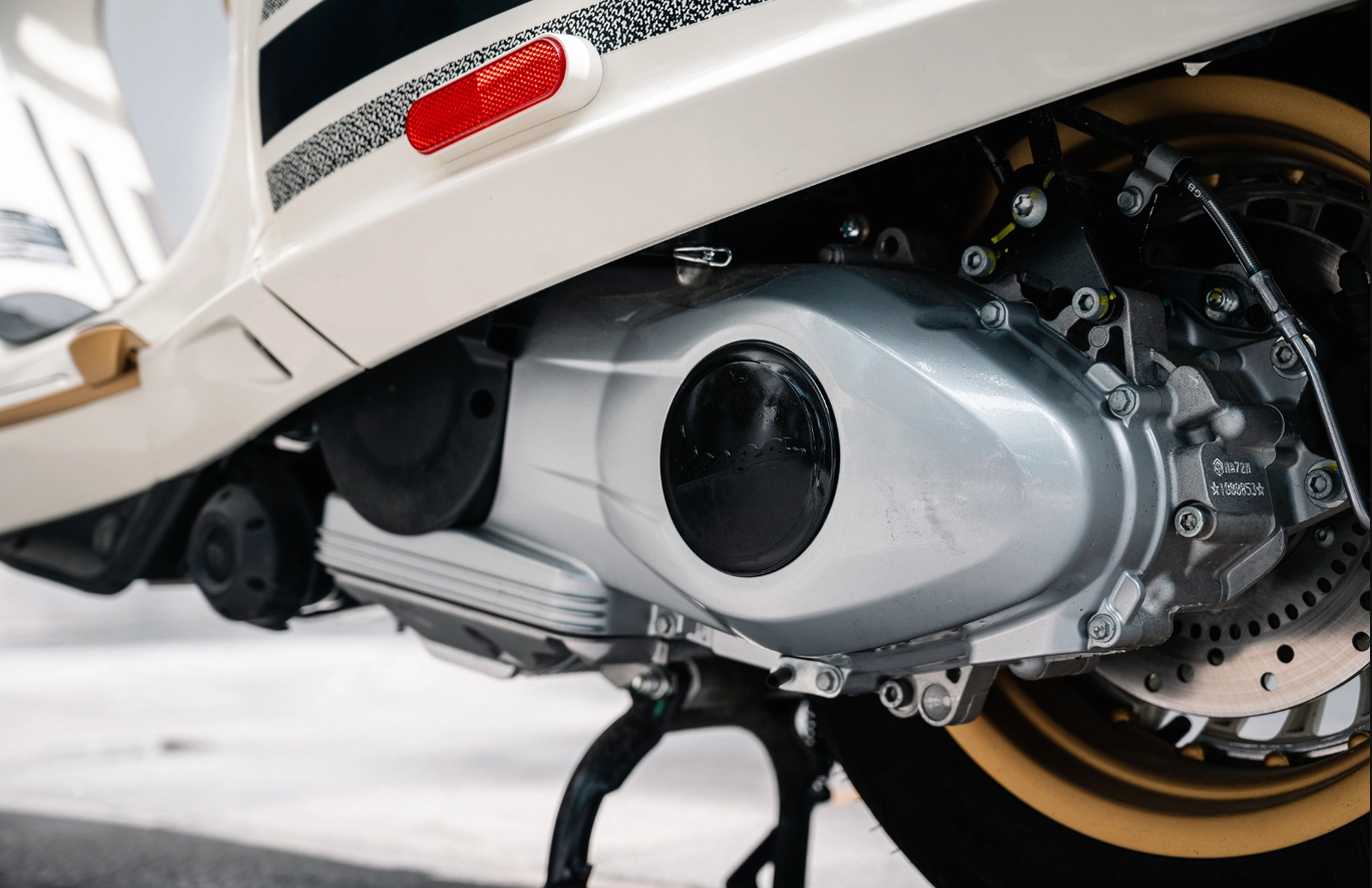 Vespa 946 Christian Dior Motorcycle with Helmet