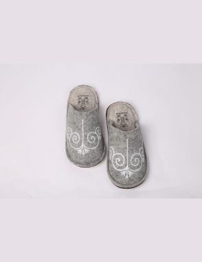 WOOLEN STOCK Anara Lungy Grey Sandals Size 38