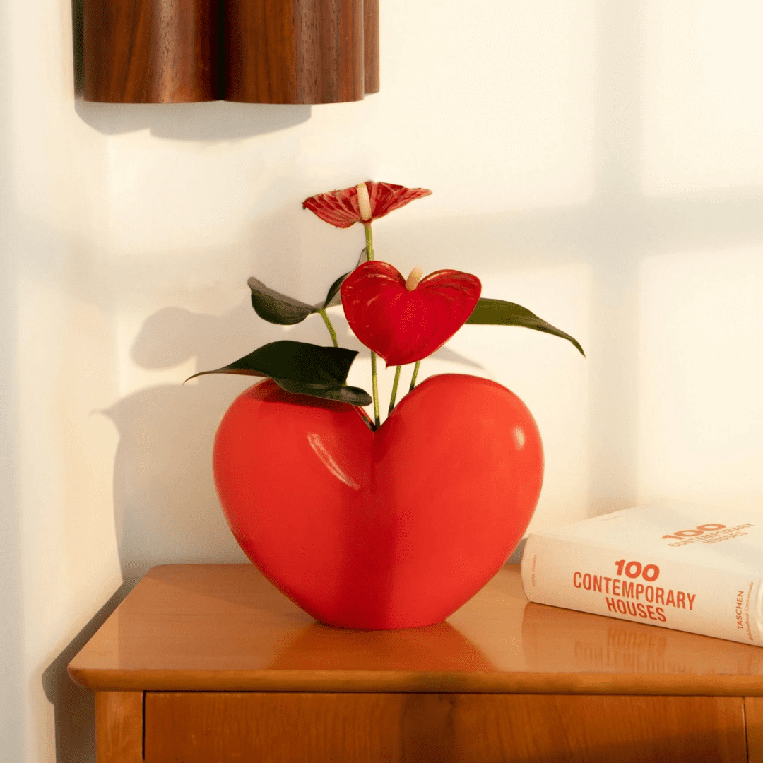 DOIY Vase Love Red