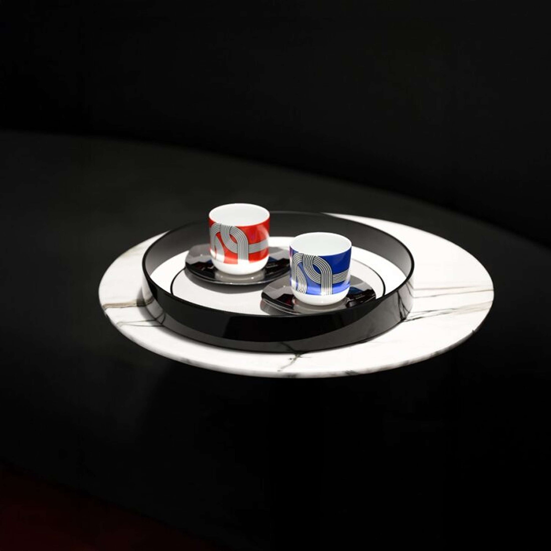 Optical Art Lacquered Round Tray-Black M