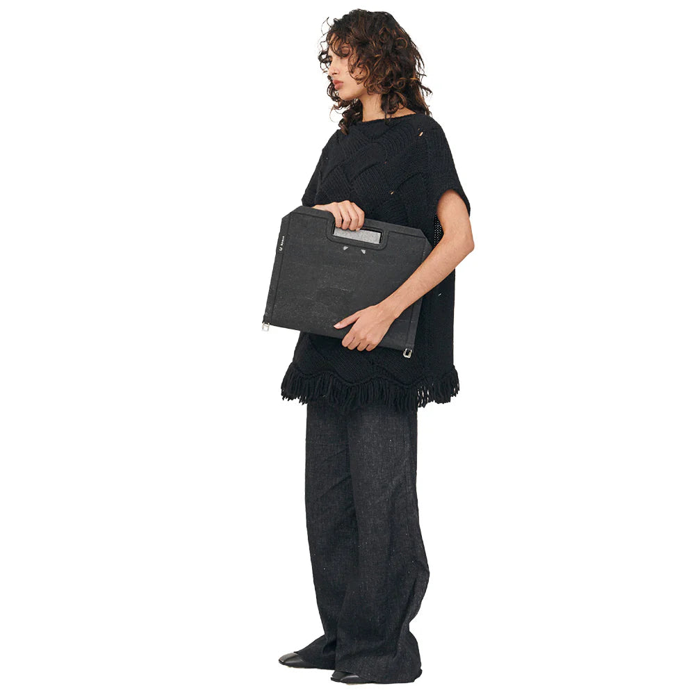 UJUAL U Space Ebony Black