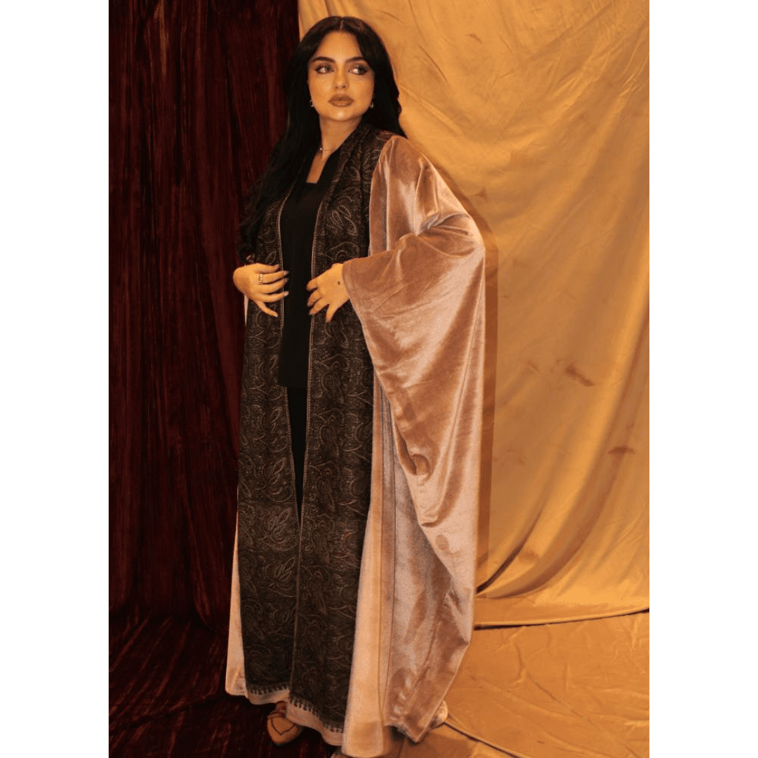Wafrah Pink Winter abaya